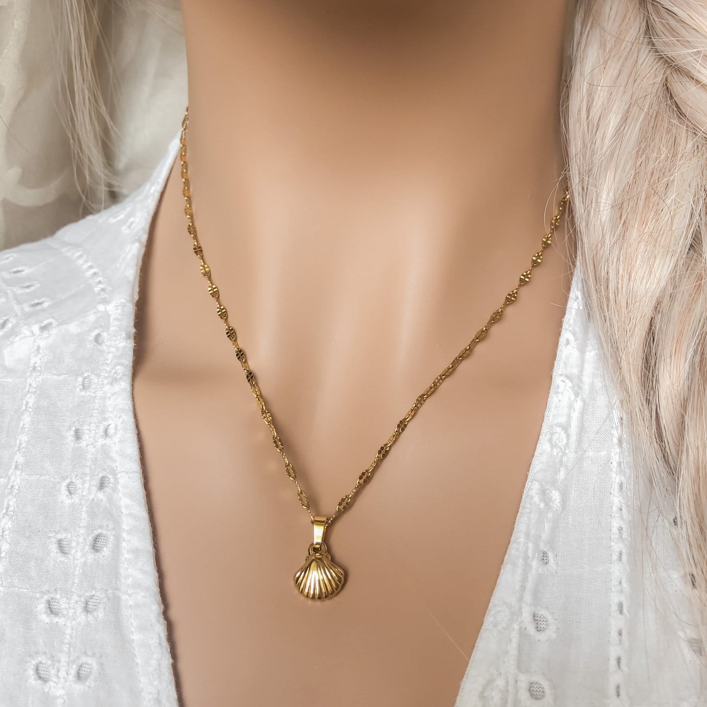 Seashell Necklace - Krave & Co | Stylish Jewelry and Accessories. Shop our Sale.