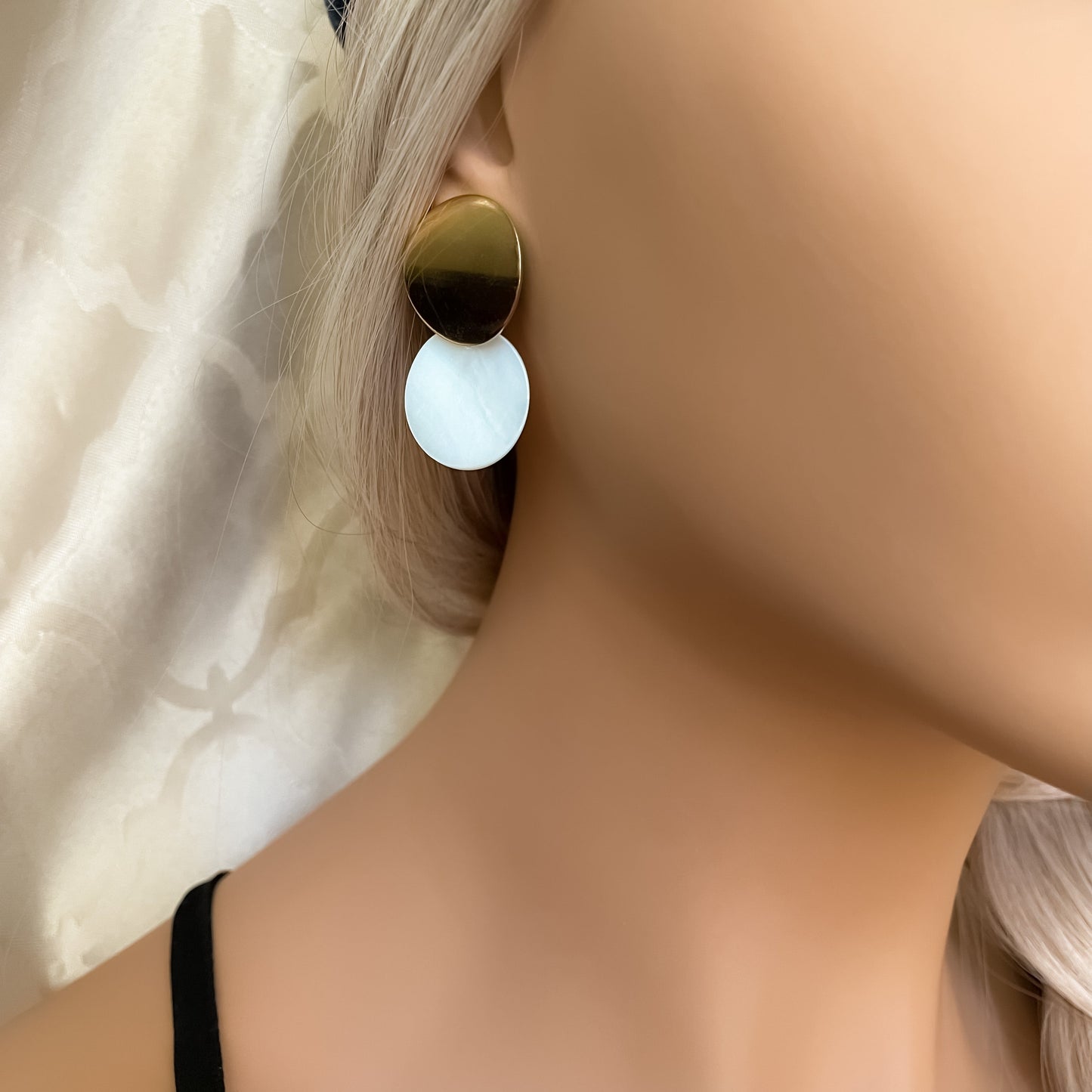Nia Earrings - Krave & Co | Stylish Jewelry and Accessories. Shop our Sale.