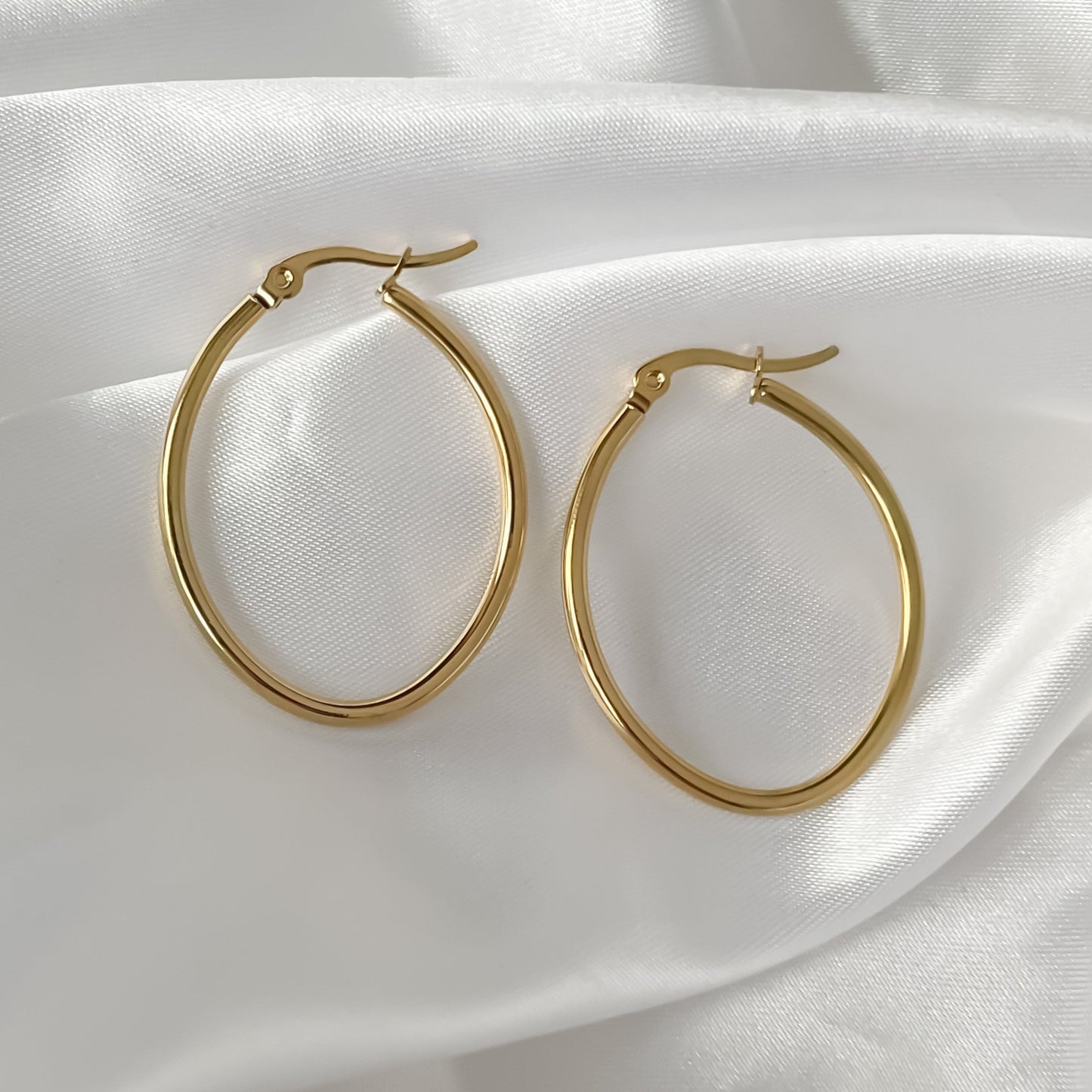 Oval Hoops