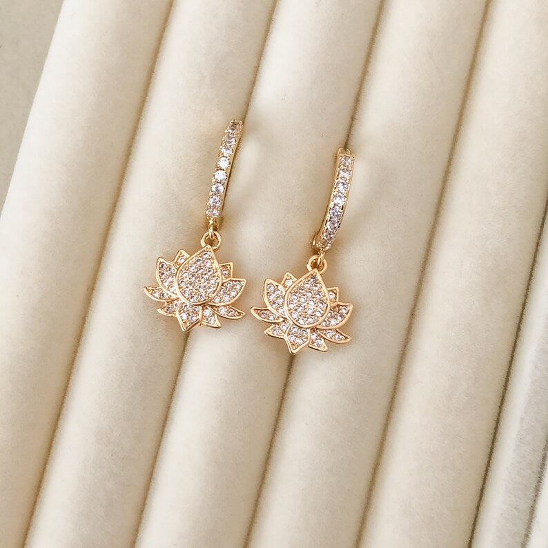 Lotus Hoops