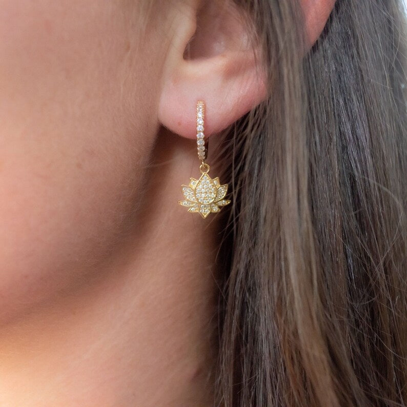 Lotus Hoops