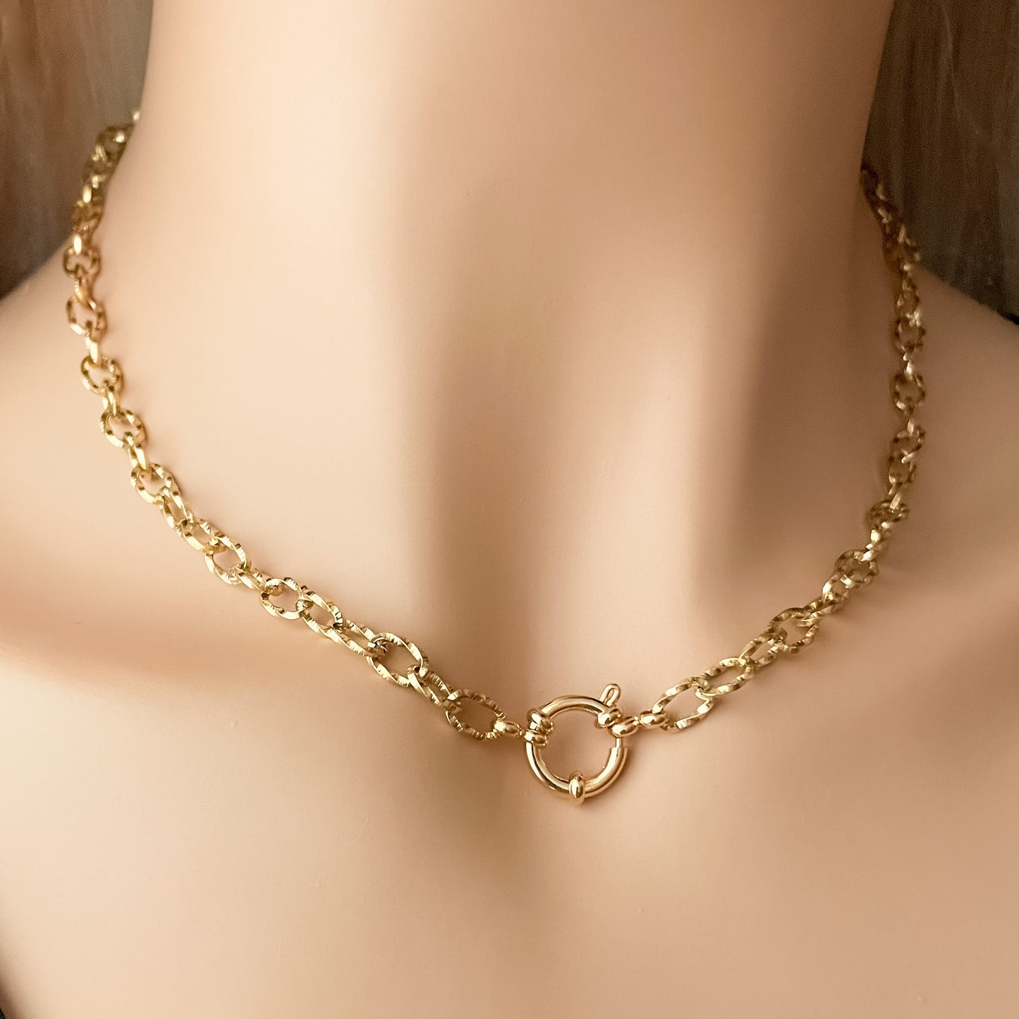 Textured Chain w/ Spring Clasp